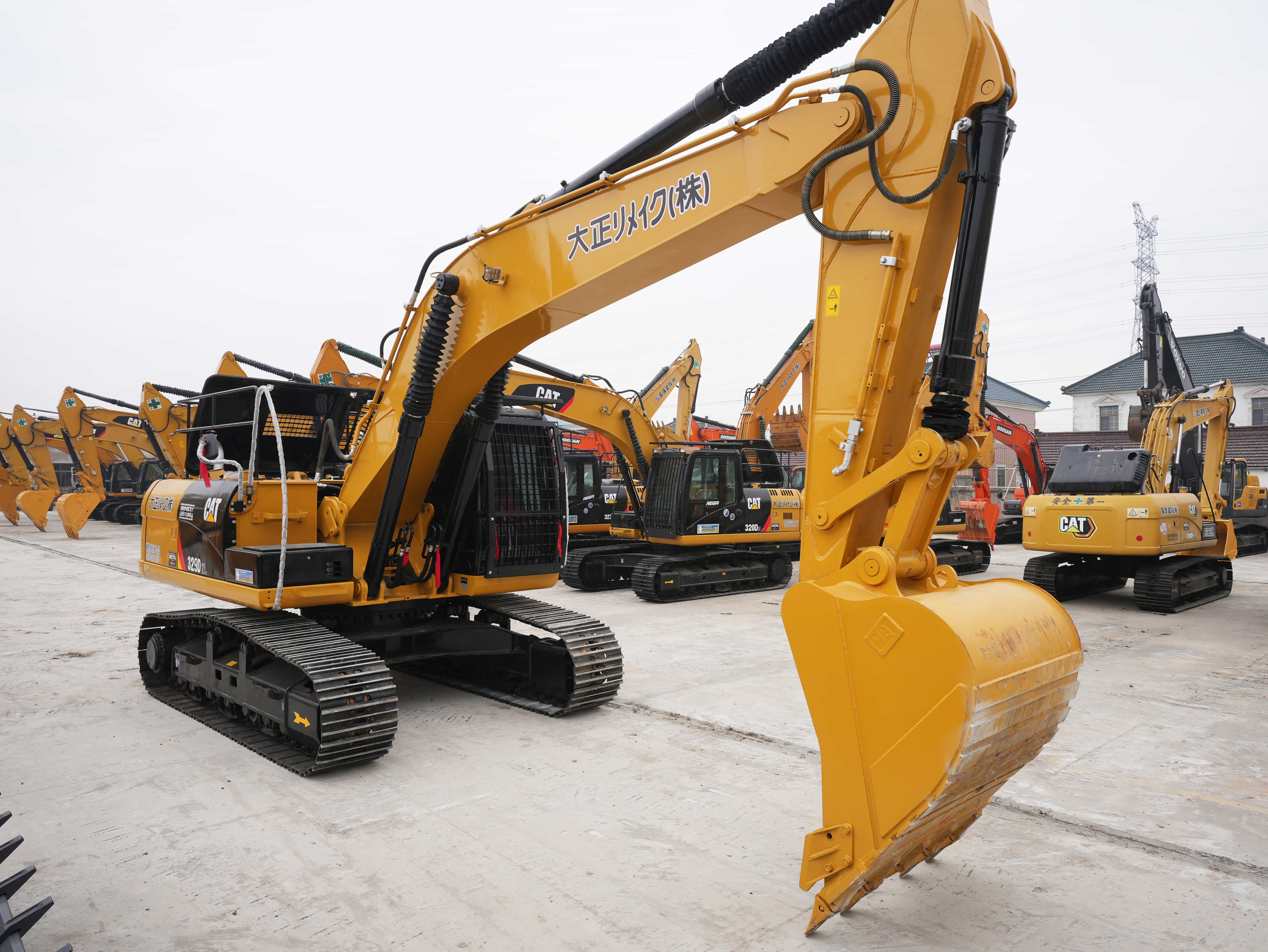 CAT 329D2L