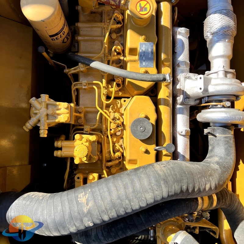 CAT 323 D2L