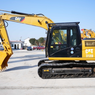CAT 323 D2L