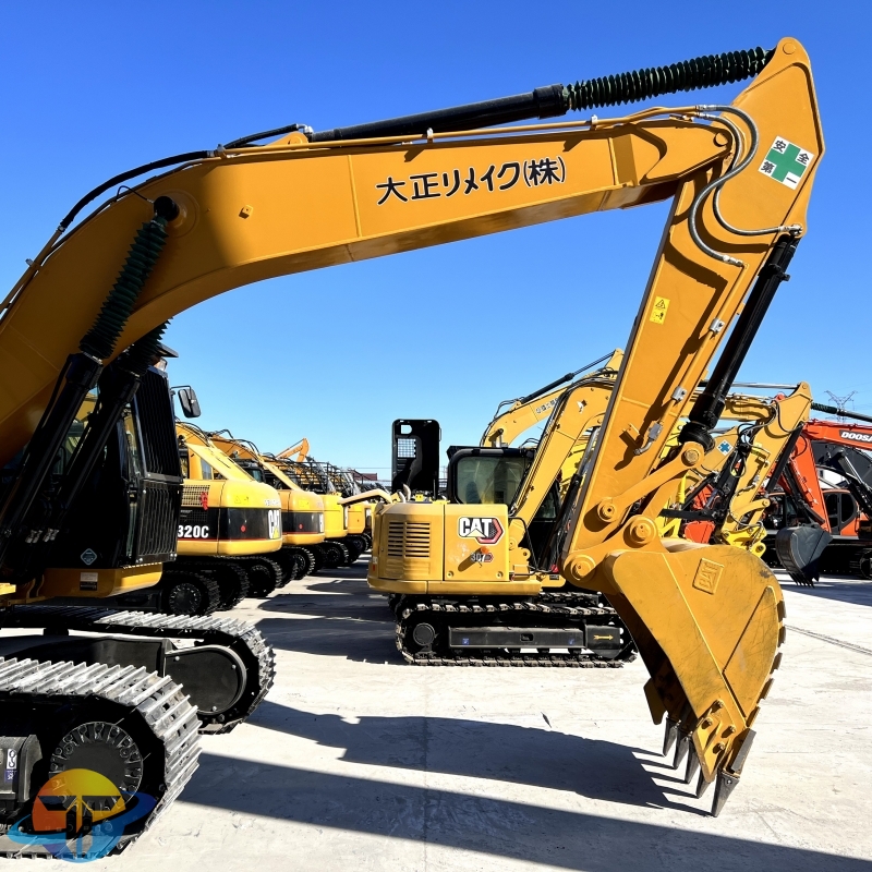 CAT 323 D2L