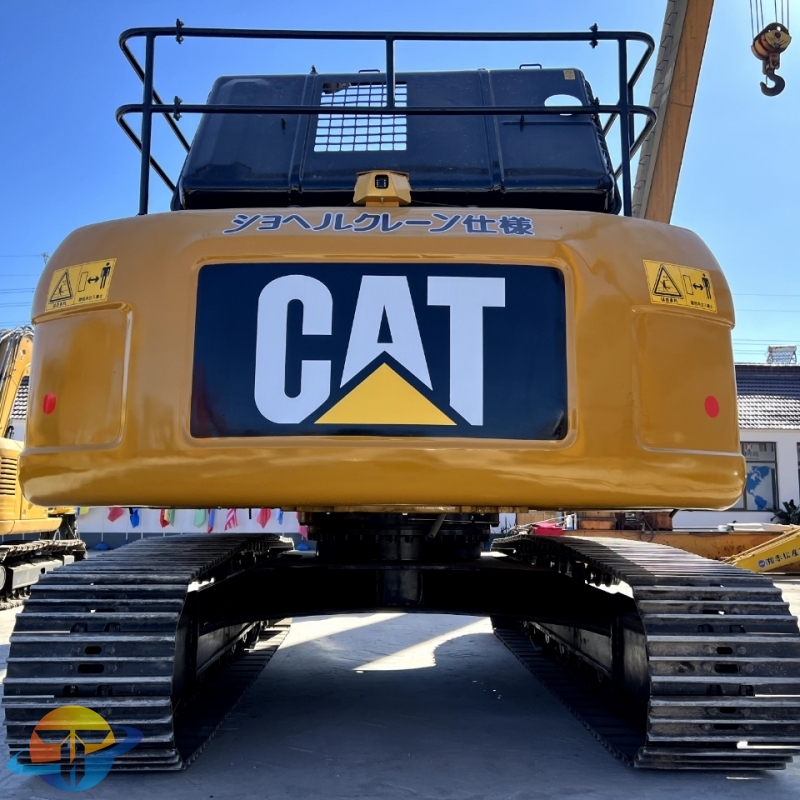 CAT 323 D2L