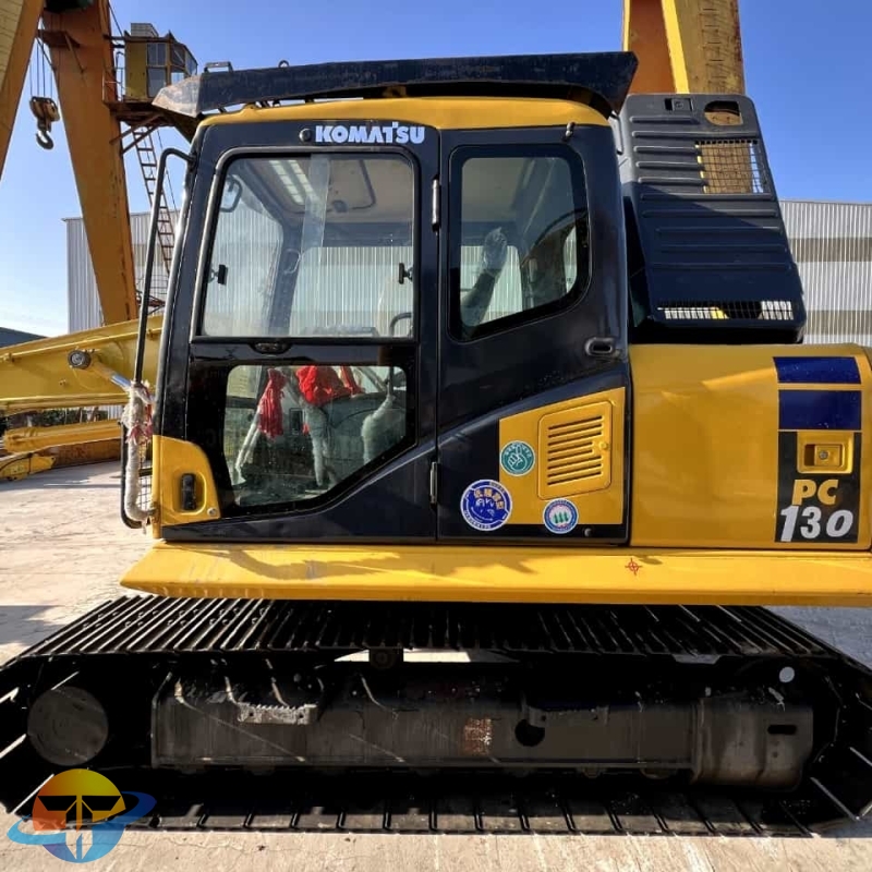 Komatsu 130 plus