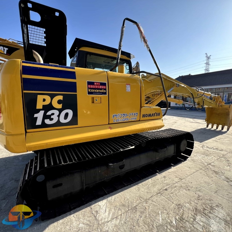 Komatsu 130 plus