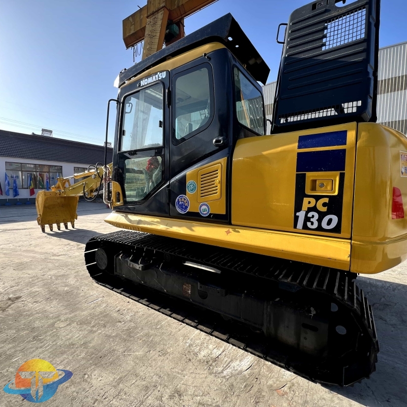 Komatsu 130 plus