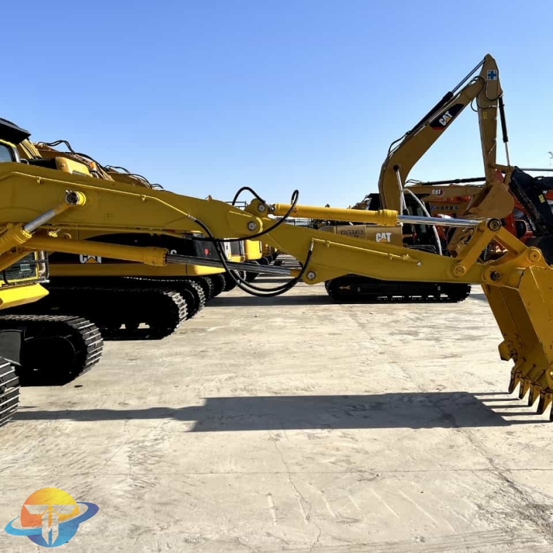 Komatsu 130 plus