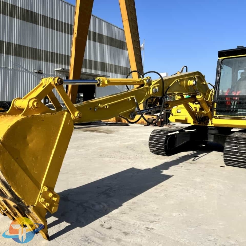 Komatsu 130 plus