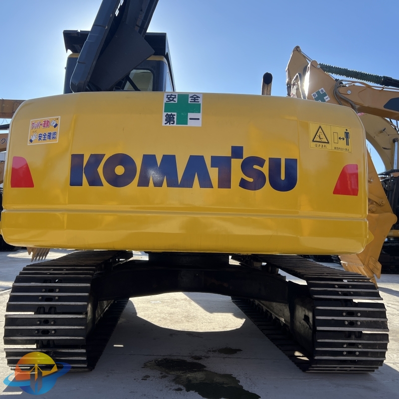 Komatsu 130