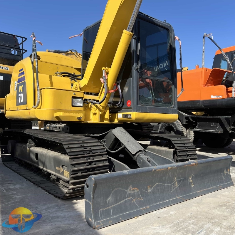 Komatsu 70