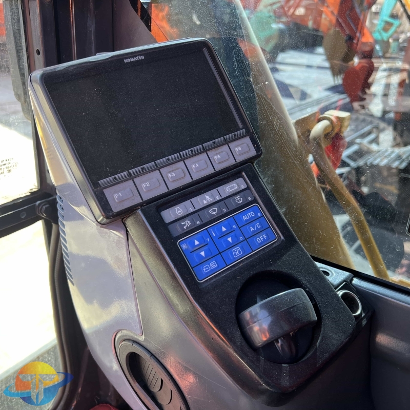 Komatsu 70