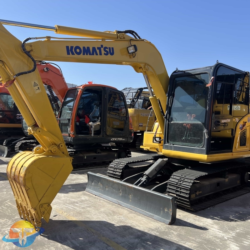 Komatsu 70