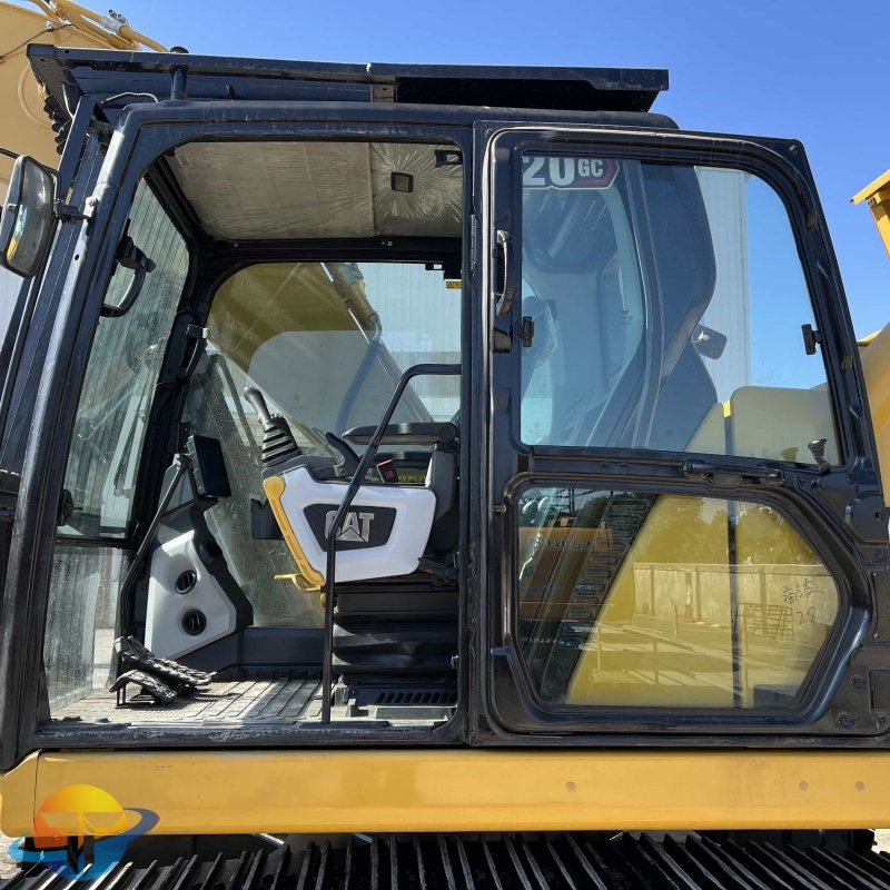 CAT 320 GC