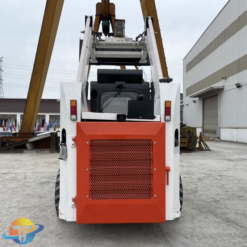 Skid steer ZT18