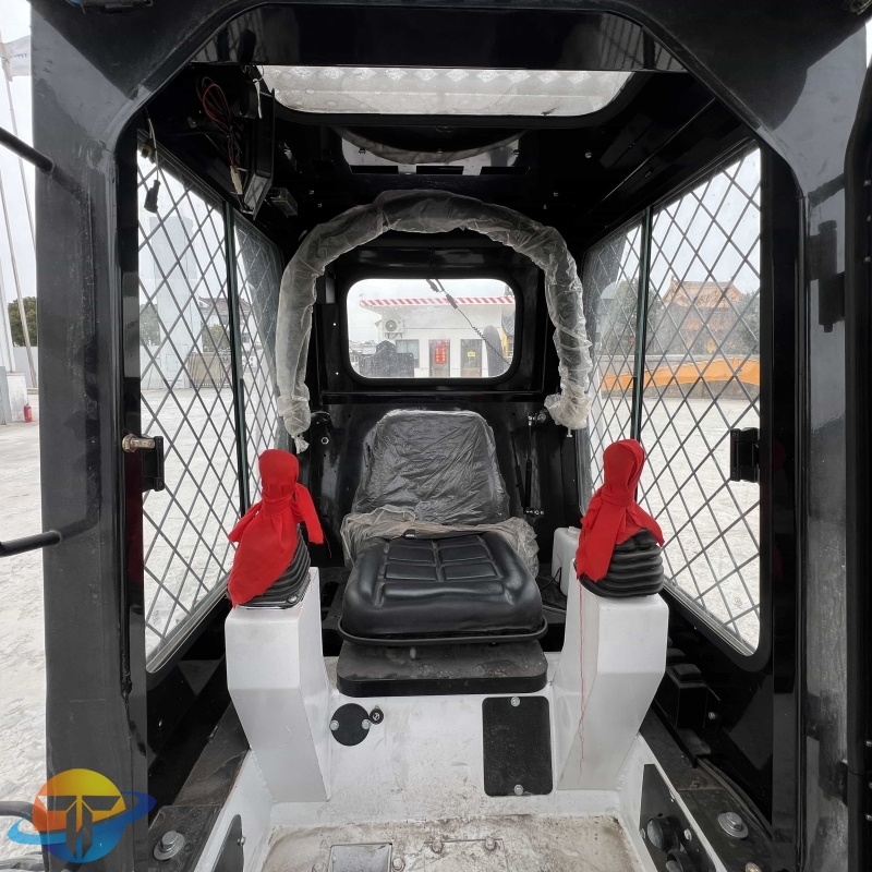 Skid steer ZT18