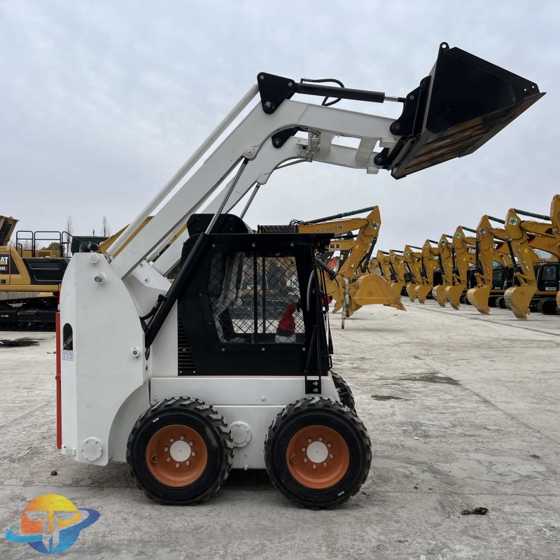 Skid steer ZT18