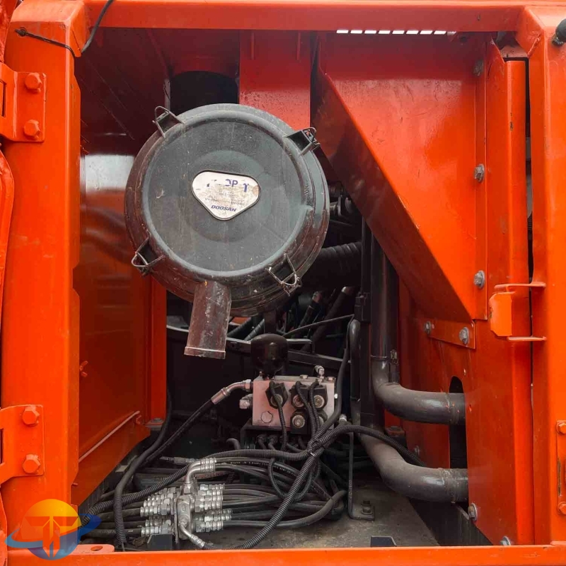 Doosan DX225LC-9C Excavator