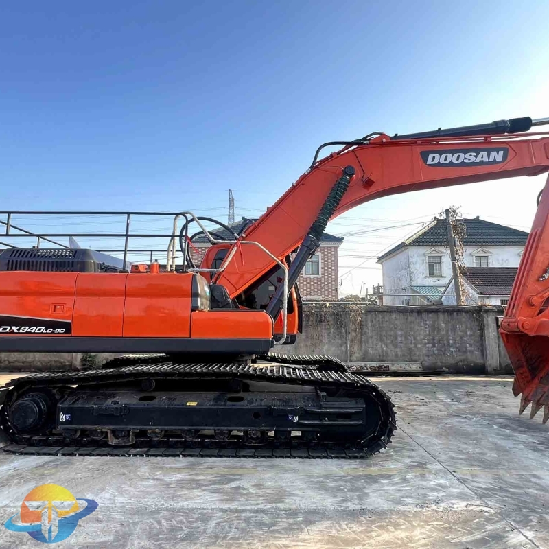 Doosan DX340LC-9C excavator