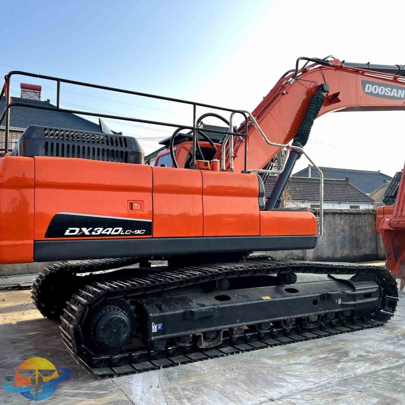 Doosan DX340LC-9C excavator