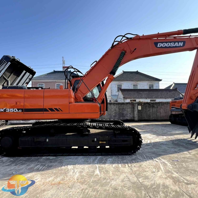 Doosan DX350LC-9C excavator