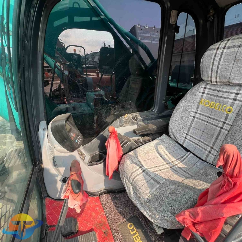 Kobelco SK480LC-8 excavator