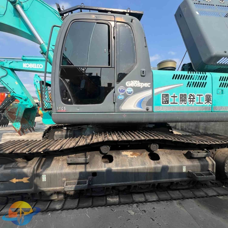 Kobelco SK480LC-8 excavator